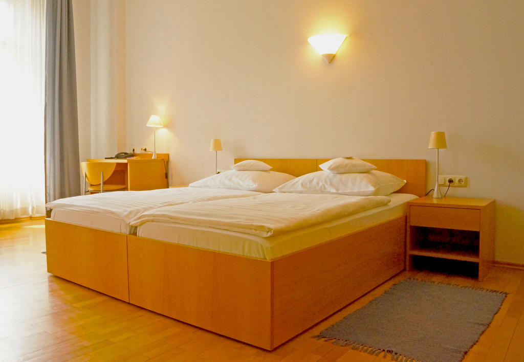 Hotel Zum Scheppen Eck Wiesbaden Camera foto